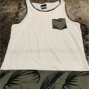 Westy mens Tank top with front pocket. Size M